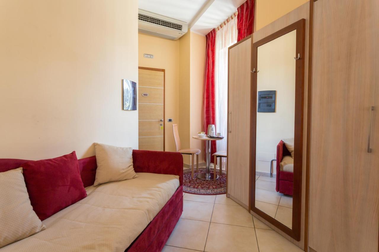 Hotel Conte Ruggero Serra San Bruno Eksteriør bilde