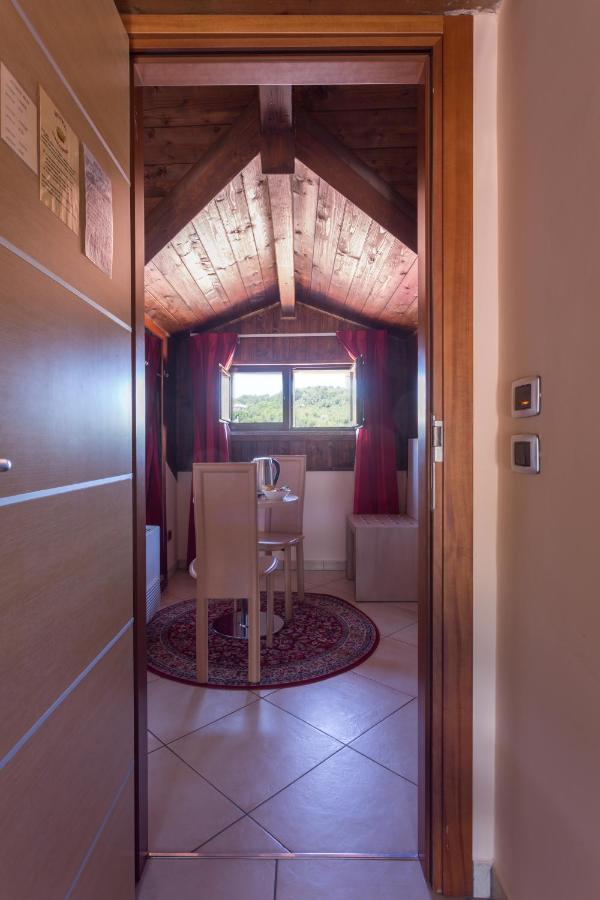 Hotel Conte Ruggero Serra San Bruno Eksteriør bilde