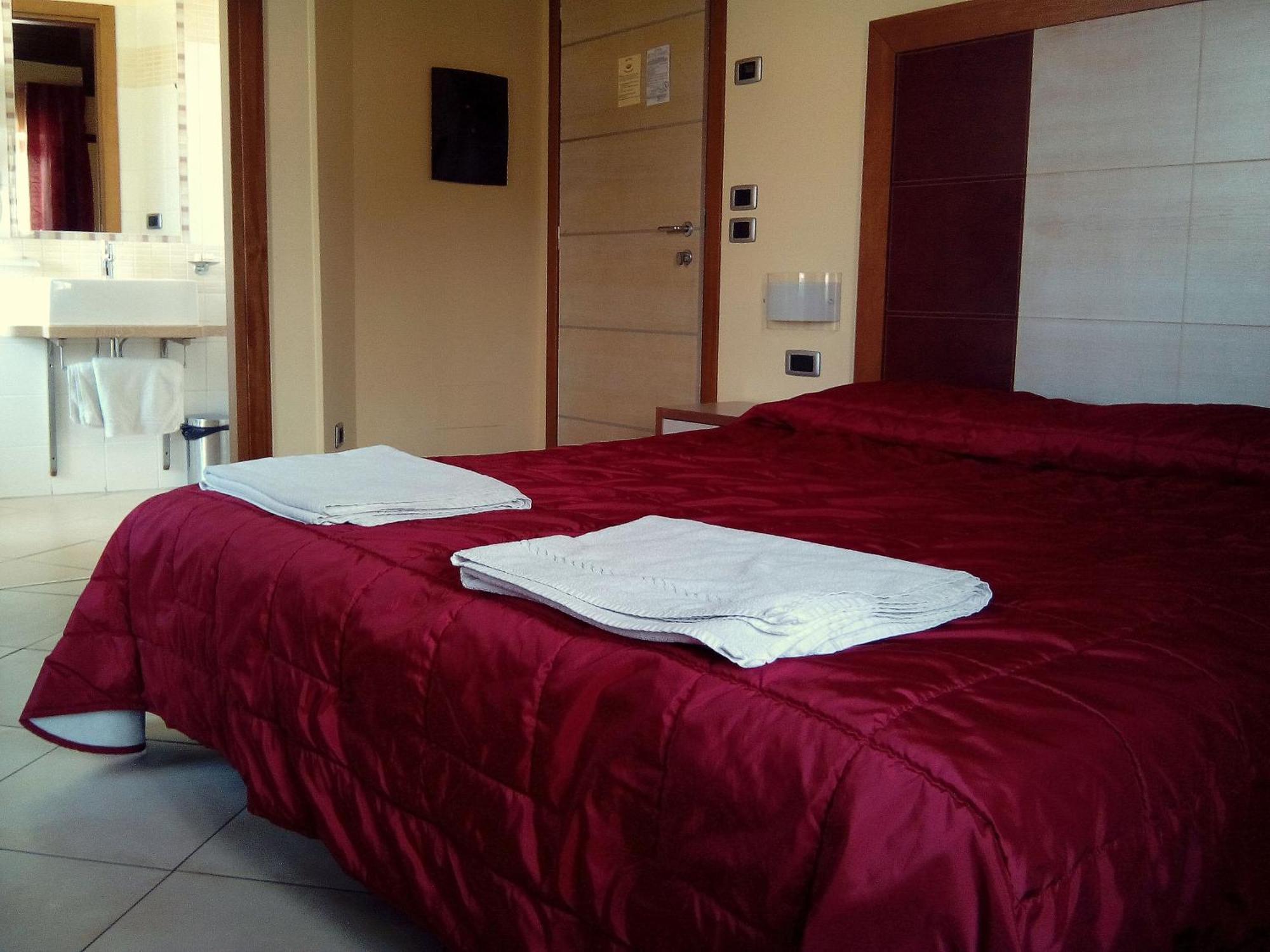 Hotel Conte Ruggero Serra San Bruno Rom bilde