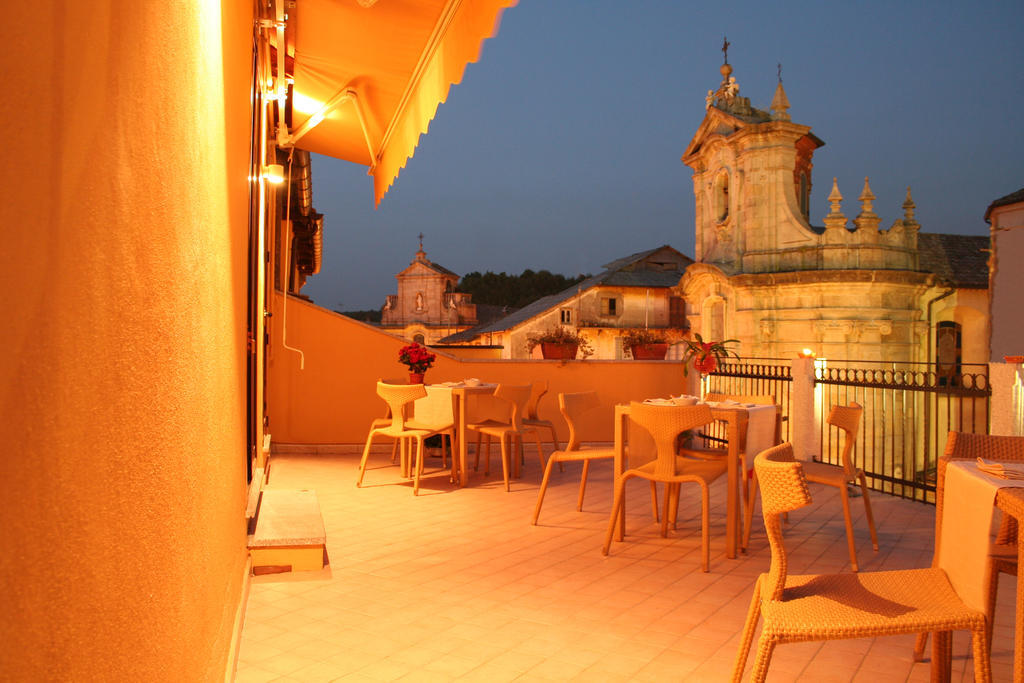 Hotel Conte Ruggero Serra San Bruno Eksteriør bilde
