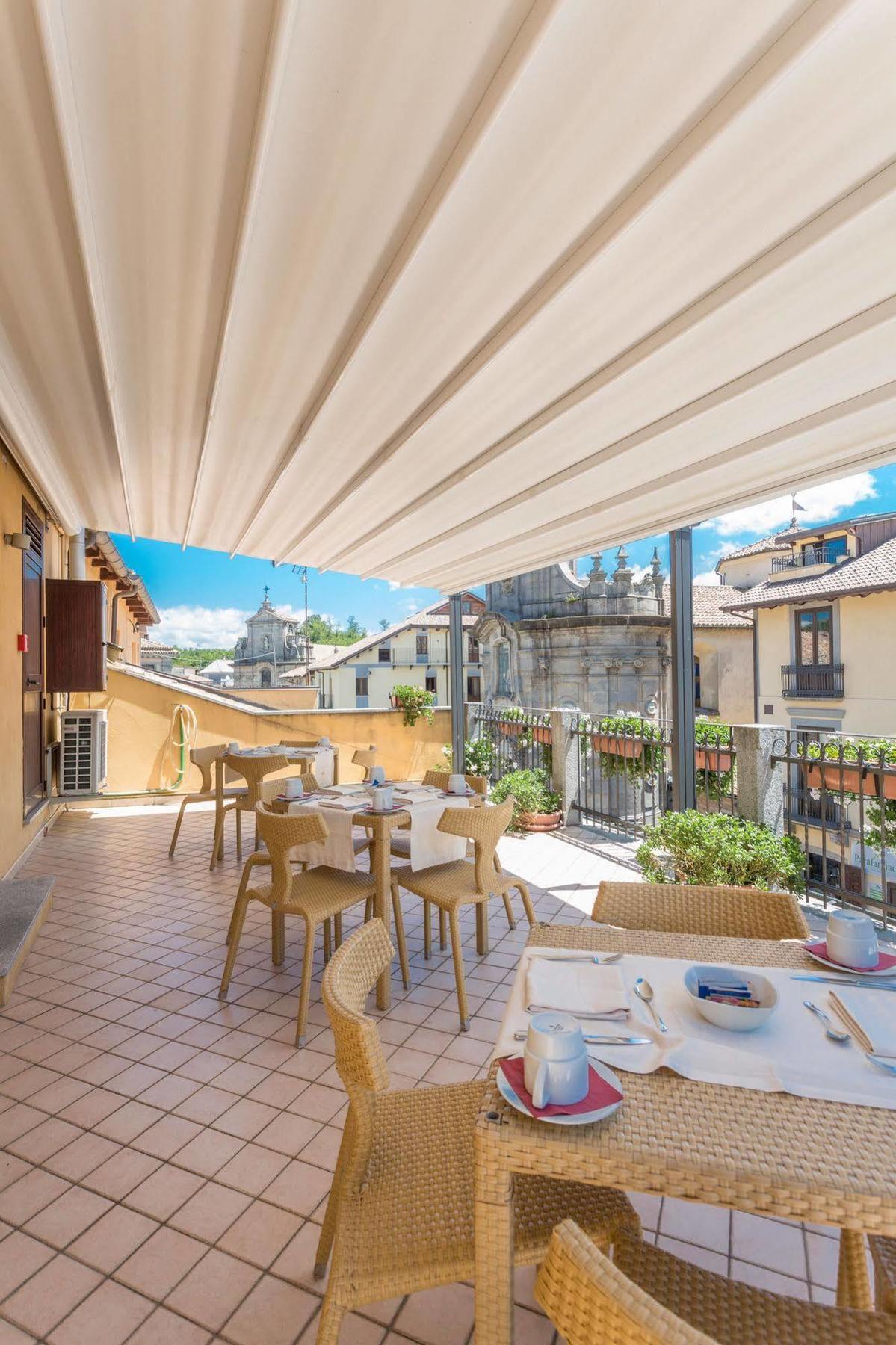 Hotel Conte Ruggero Serra San Bruno Eksteriør bilde