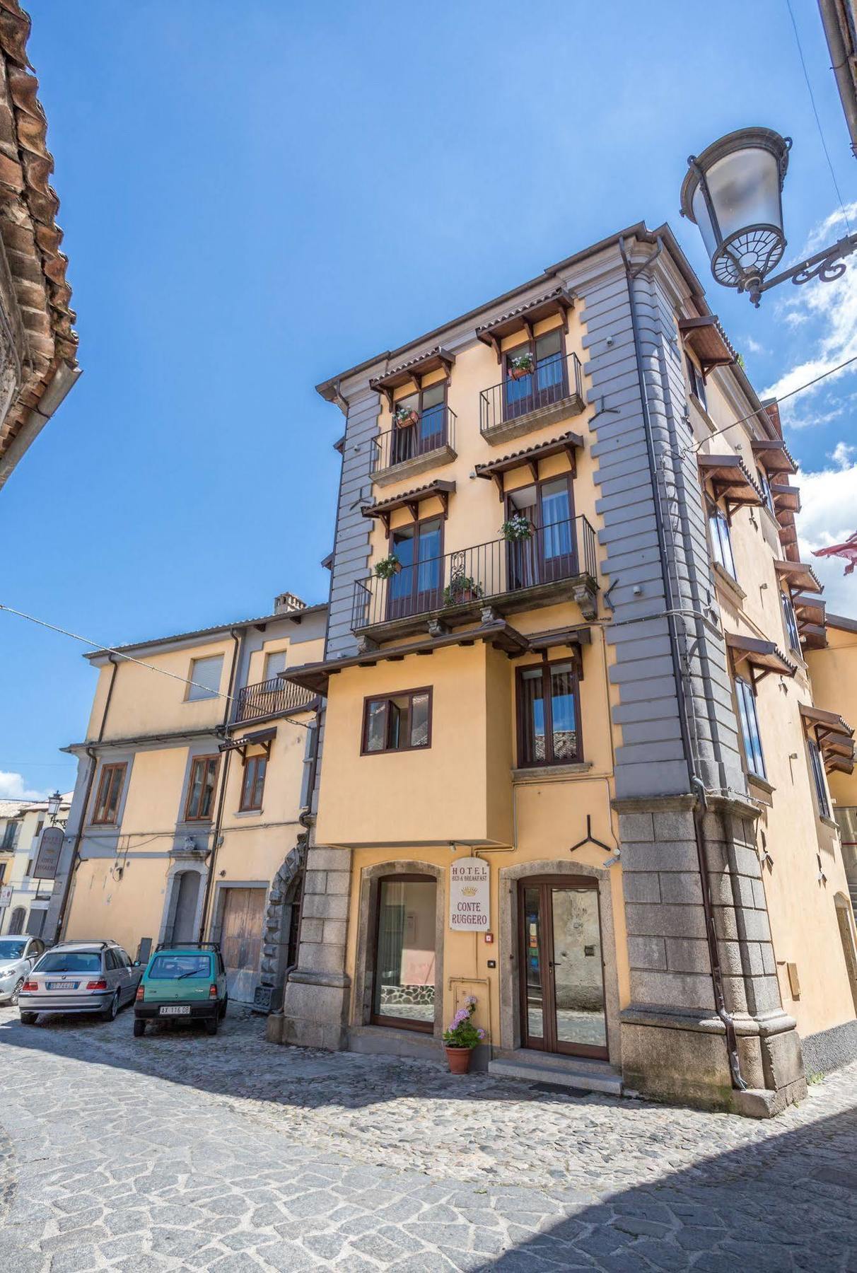 Hotel Conte Ruggero Serra San Bruno Eksteriør bilde
