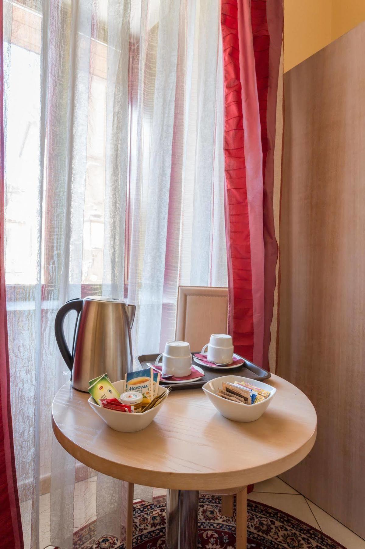 Hotel Conte Ruggero Serra San Bruno Eksteriør bilde